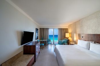 Cancun Airport to Fiesta Americana Condesa Cancún All Inclusive Transfer