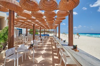 Cancun Airport to Live Aqua Cancún Transfer