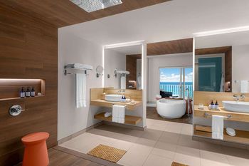 Hilton Cancun Mar Caribe All-inclusive Resort - Travel destination photo