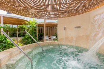 Hilton Cancun Mar Caribe All-inclusive Resort - Travel destination photo